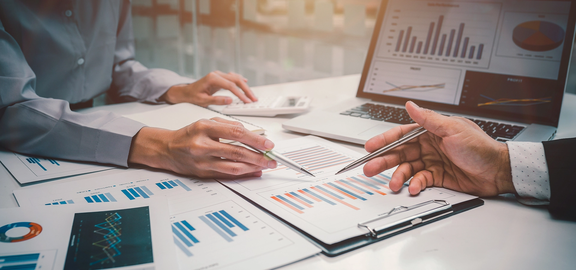 Servicios - asesoría fiscal y jurídica para empresas